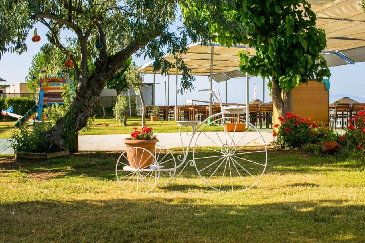 Hotel Teos Ormanci Tatil Koyu Seferihisar Exterior foto